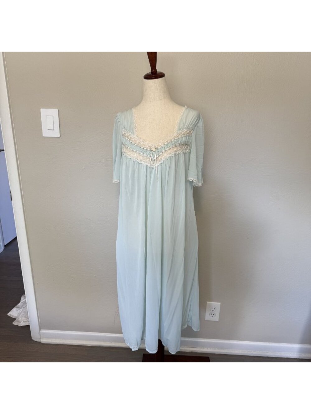 Vintage Miss Elaine Silk Essence Blue Nylon Lace Maxi Nightgown S/M Coquette